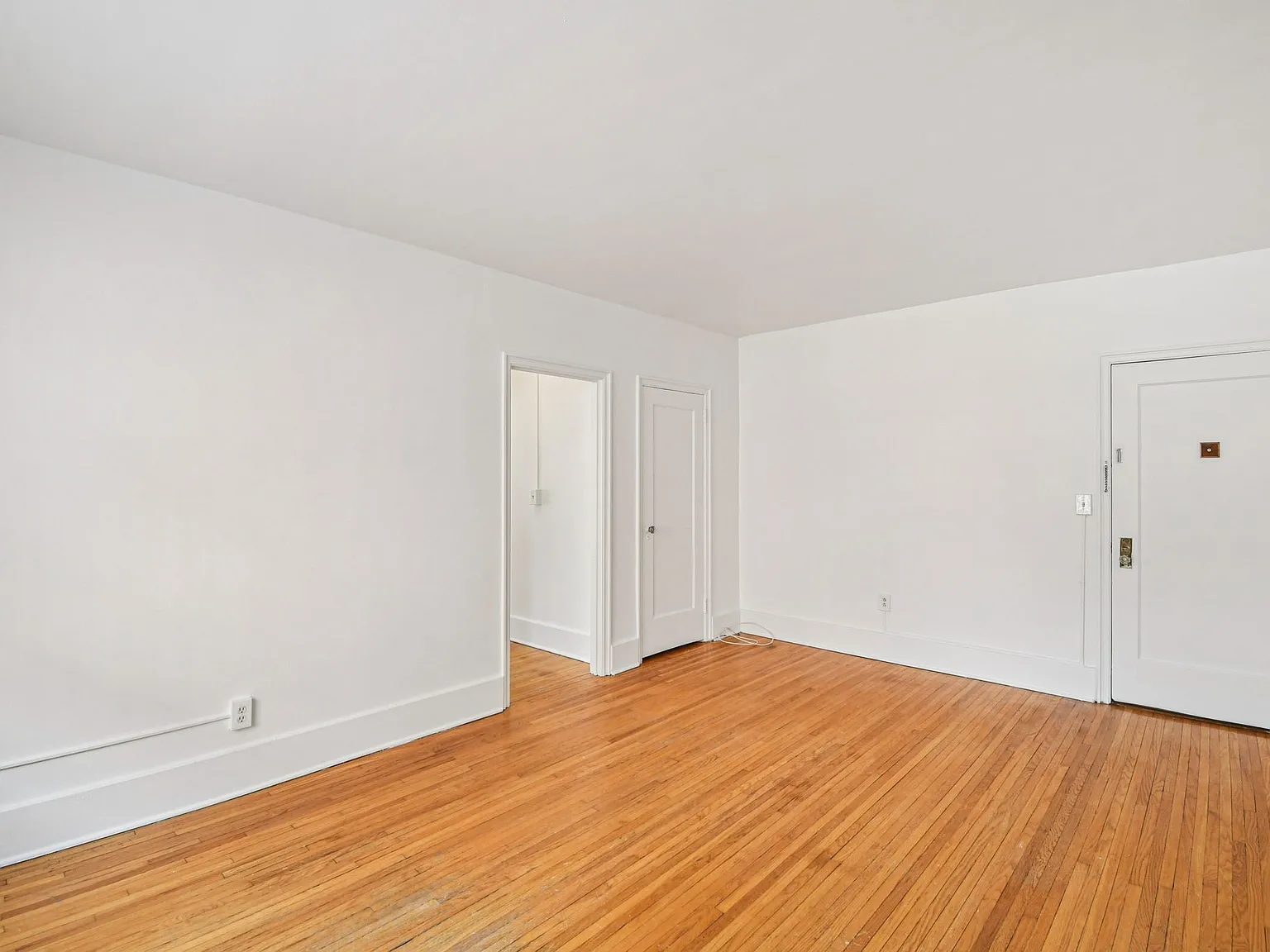 Monroe Ave Apartments (Formerly Rochester City Apartments) — Photo 3