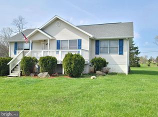 41 Cherry Hill Farm Dr, Kearneysville, WV 25430