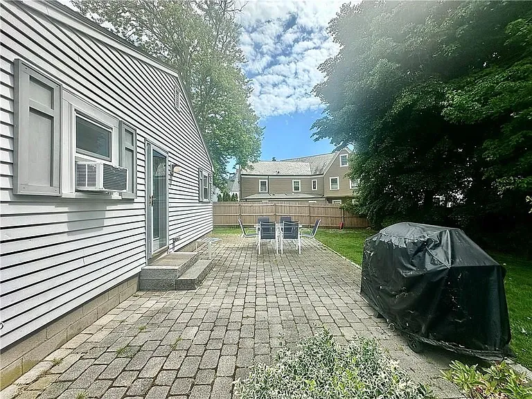 101 Briarwood Ave #B — Photo 18