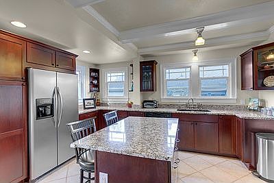 Cherry cabinets and expansive counters
