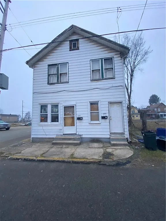 2809 Highland Ave photo 1