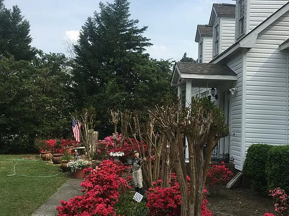 3829 Clearwater Dr, Fayetteville, NC 28311