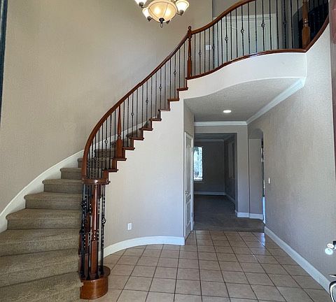5th image of 2776 Westview Dr