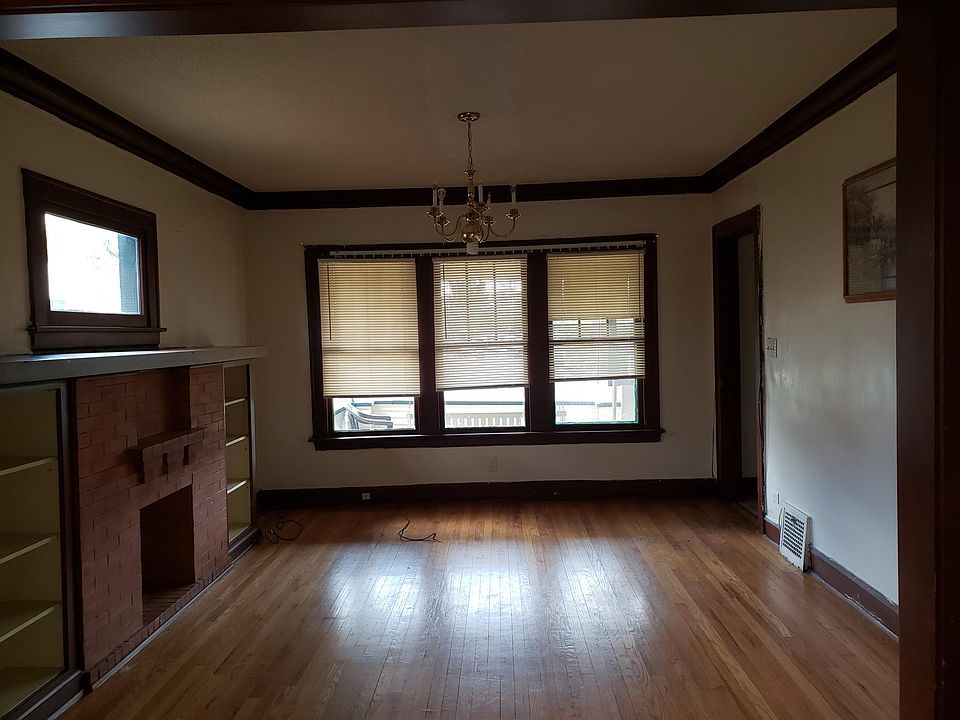 2nd image of 115 E Fremont Ave APT 1