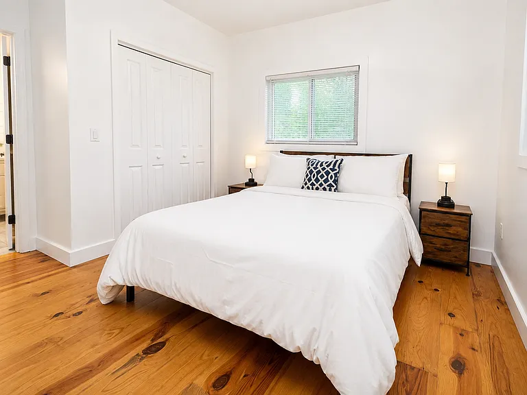 107 S Lake Dr — Photo 16