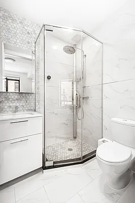 Bathroom, photo 1