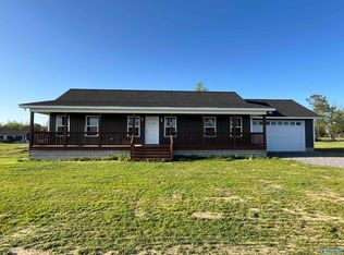 48 Kyle St, Rainsville, AL 35986