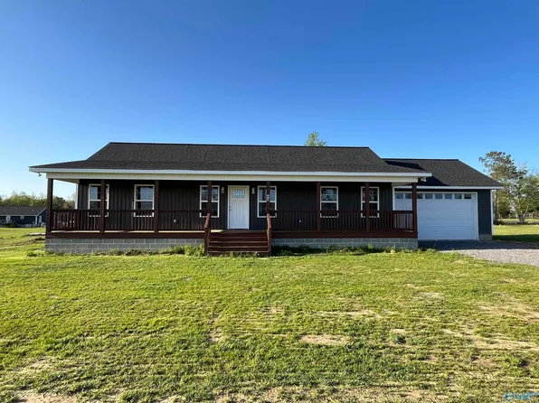 48 Kyle St, Rainsville, AL 35986