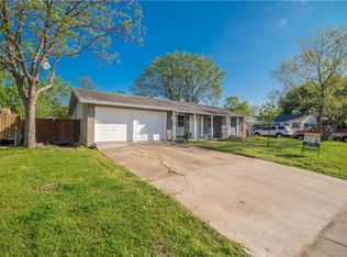 2413 Rutherford St, Irving, TX 75062