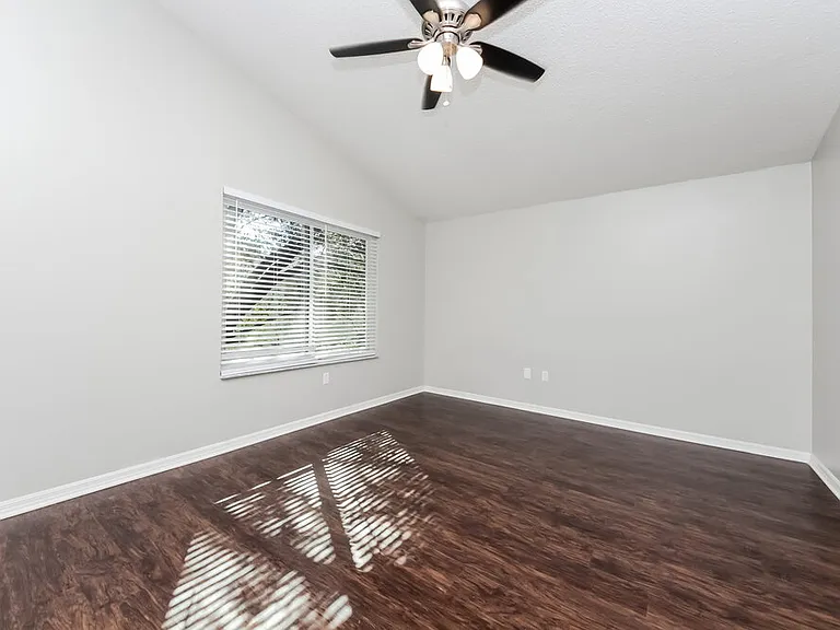 9522 Chandon Dr — Photo 7