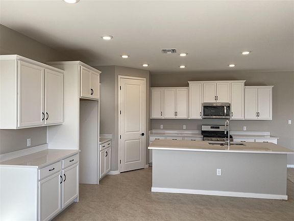 3rd image of 3624 S Elliott Way