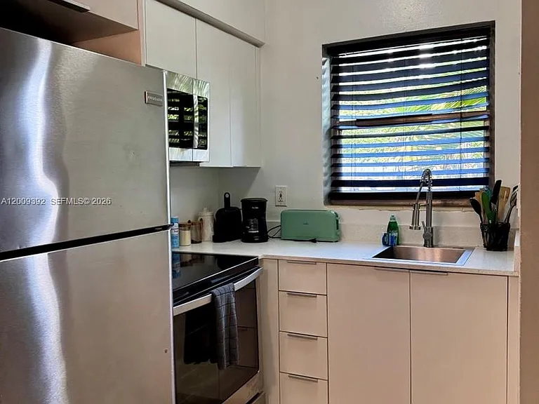 1130 NE 81st St #3 — Photo 12