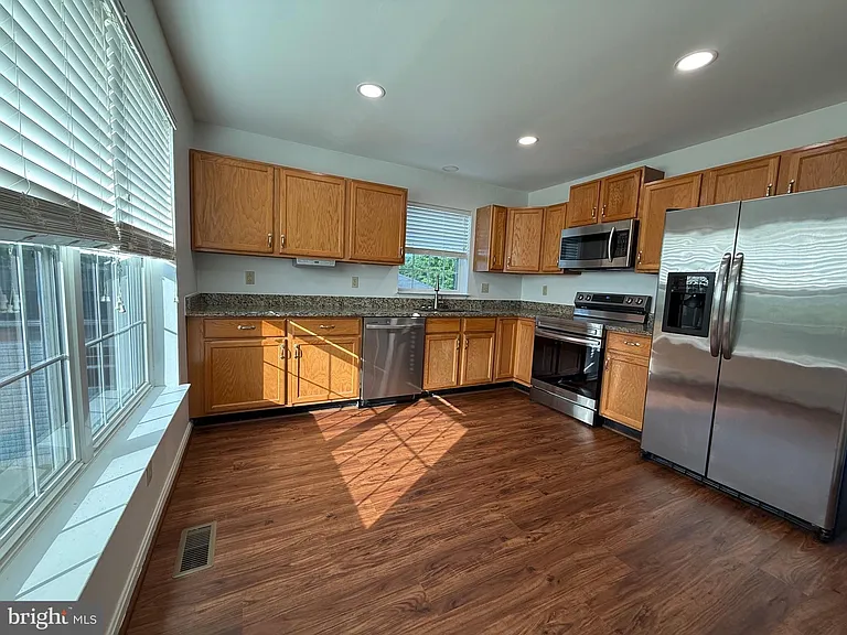 21707 Harrison St — Photo 2