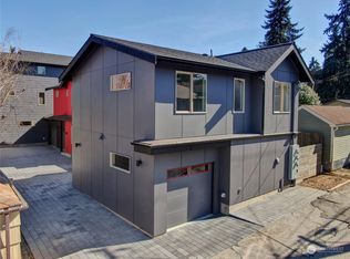 2637 41st Ave SW, Seattle, WA 98116