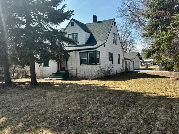 701 3rd St, Hecla, SD 57446