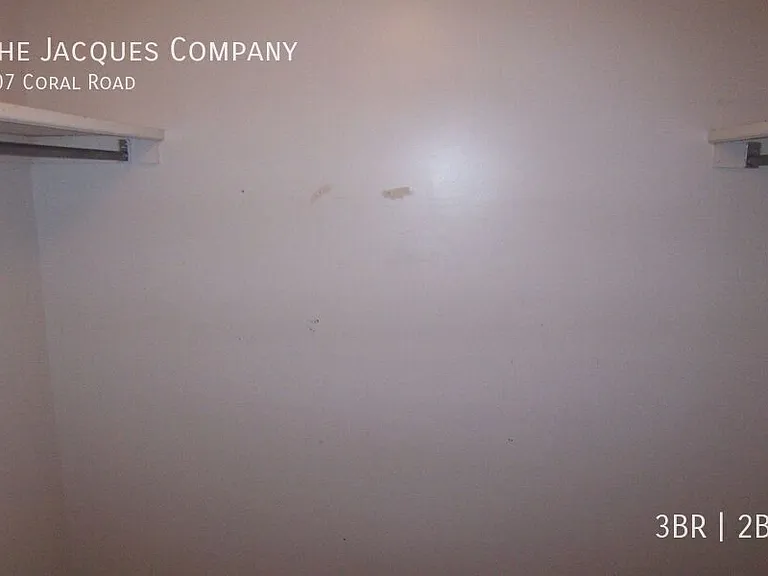 407 Coral Rd — Photo 15