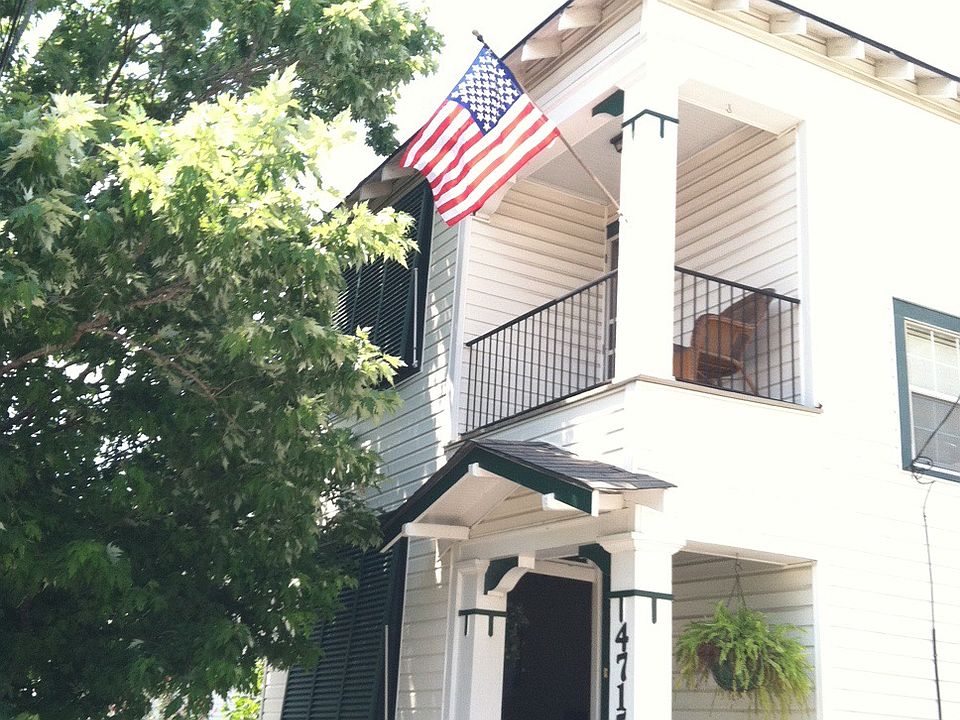 1st image of 4715 Toulouse St