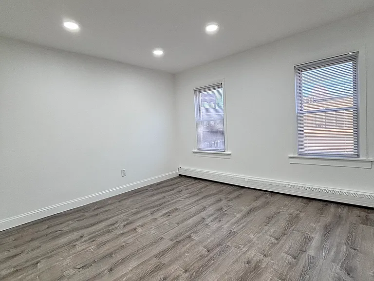 12 Pine St #2 — Photo 6