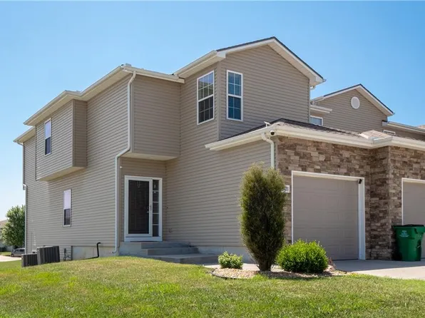 1621 SW Madison St, Lees Summit, MO 64081