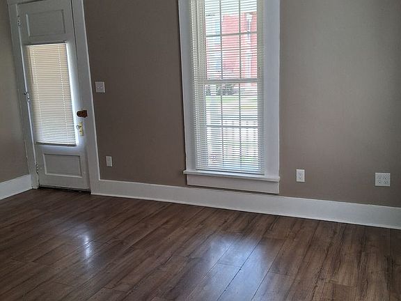 4th image of 121 S 5th St
