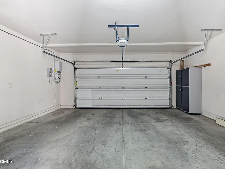 15372 W Dahlia Dr — Photo 38