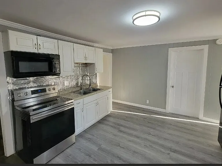 92 Ledge St #1 — Photo 2