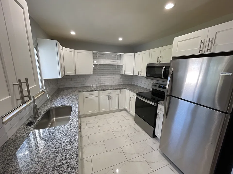 3306 Elman Dr