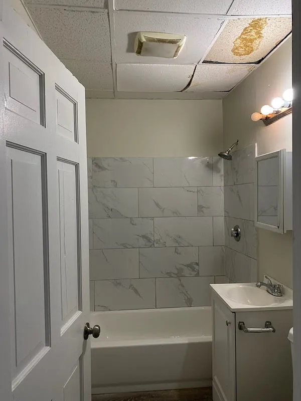 2 bed, 900 sqft, $1,900 — Photo 3
