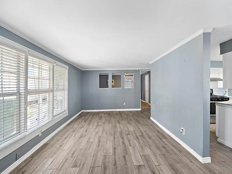 2404 Yoakum Blvd #1 — Photo 4