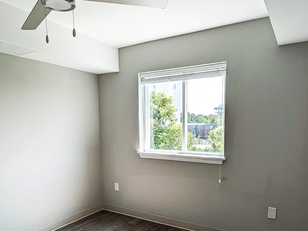 330 Newtown Apartments — Photo 4