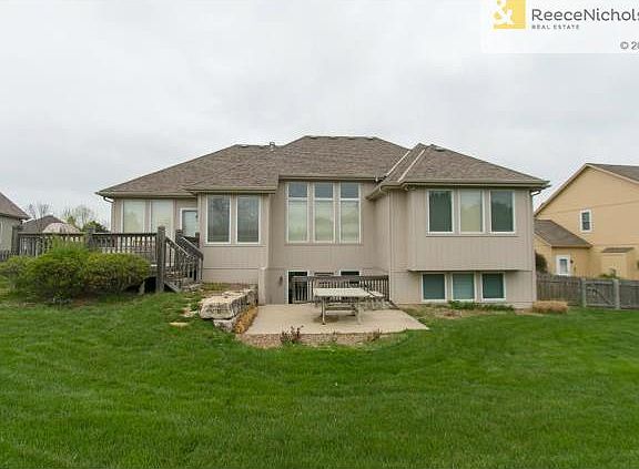 2nd image of 2625 SW Wintergarden Dr