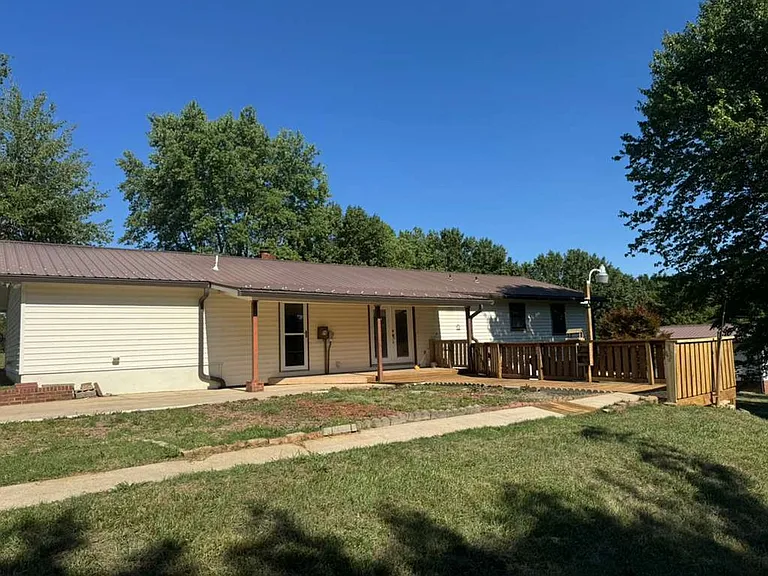 4221 Valley Cir — Photo 20