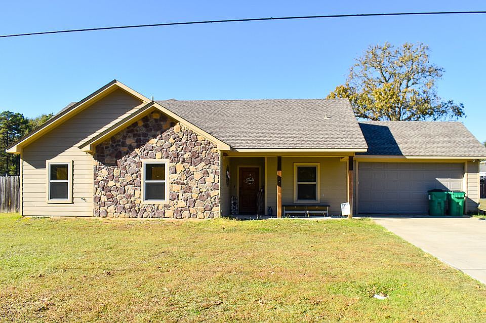1st image of 174 Collins Ct
