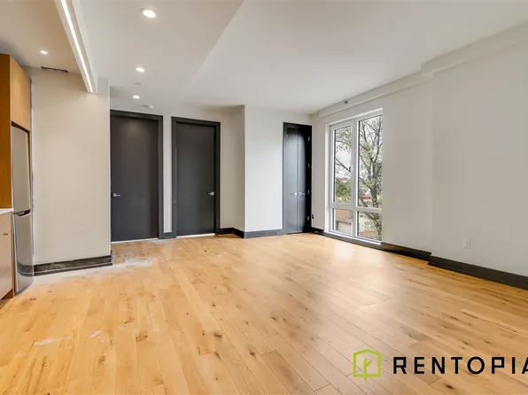 1270 New York Avenue image 1 of 6