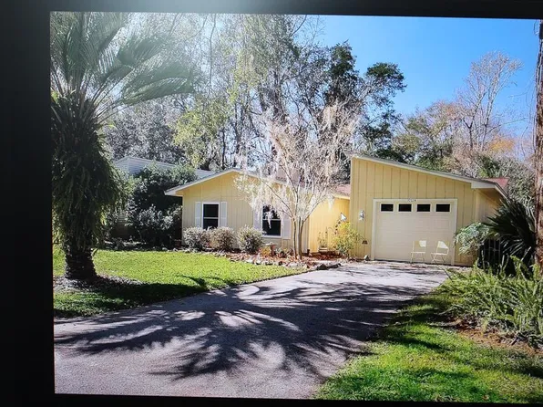10724 NW Creek Dr, Alachua, FL 32615