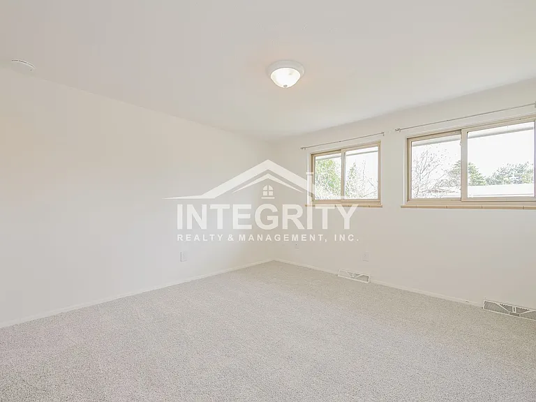 5051 W Portland Dr — Photo 27