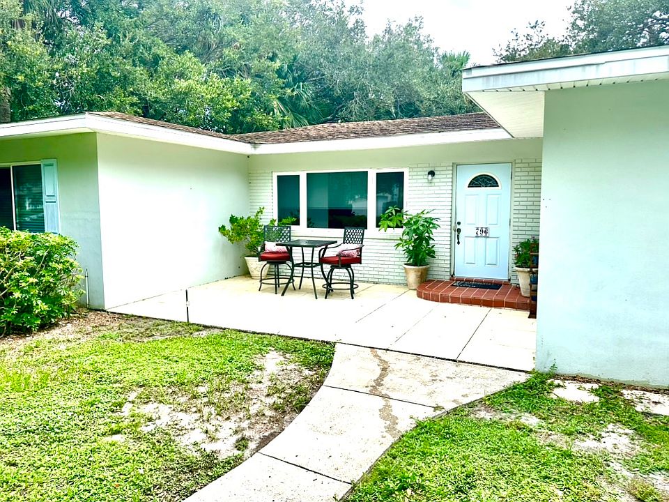 796 Banyan in heart of Central Beach