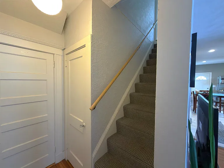 26 Amaranth Ave — Photo 6