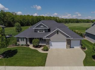 3100 E Aquamarine Ave, Appleton, WI 54913
