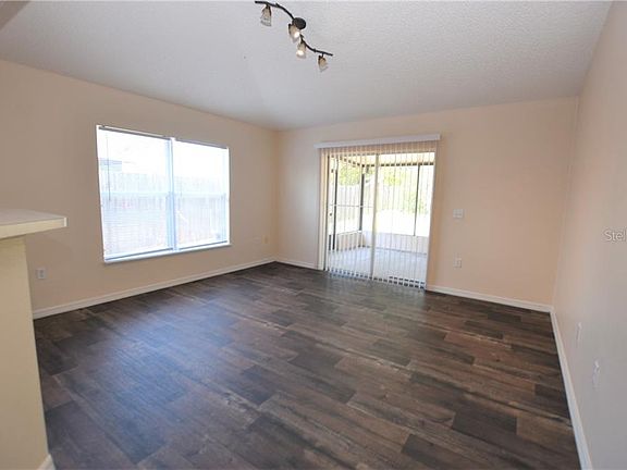 5th image of 1810 Emily Dr