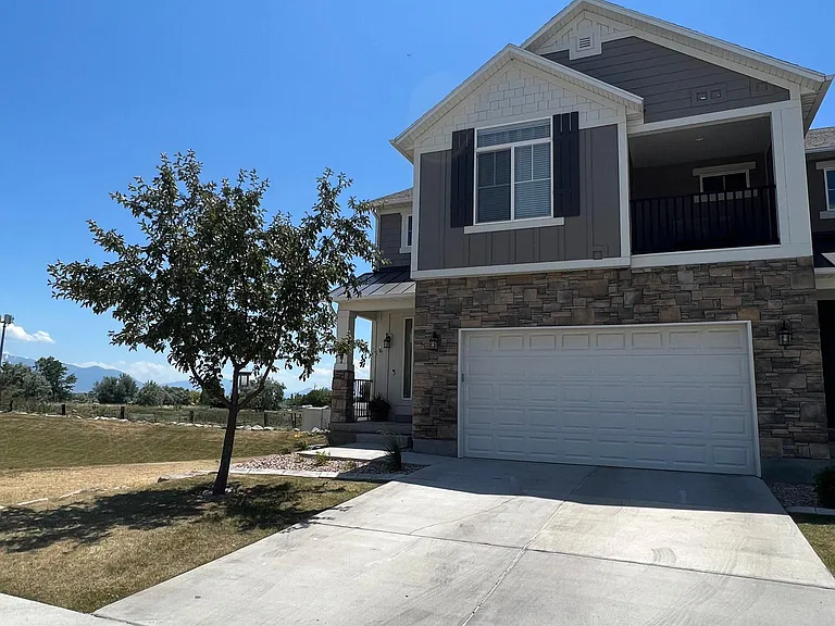 267 E Cordoba Dr — Photo 1