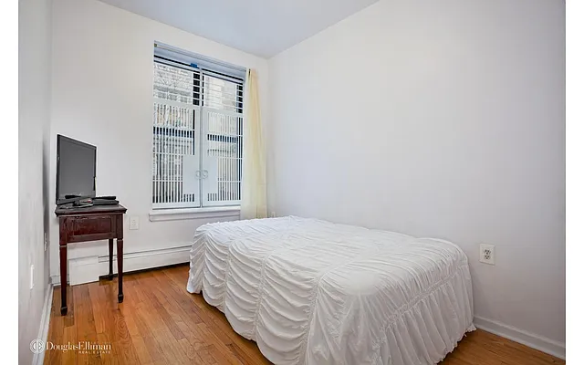 Sold by Douglas Elliman | media 4