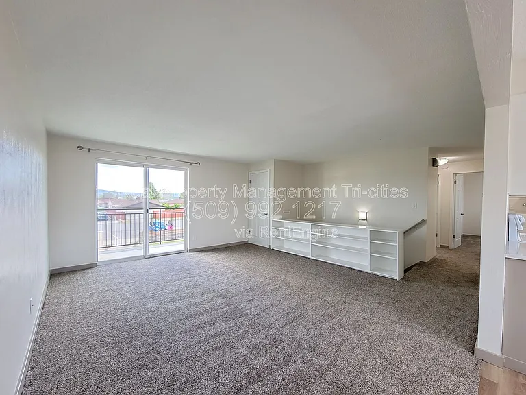 1817 W Cartmell St #206 — Photo 5