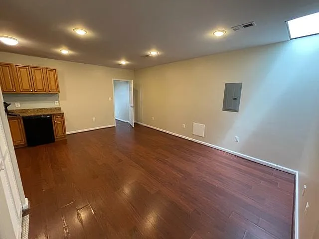 1234 Queen St NE #4 — Photo 7