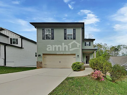 134 McBee St Photo 1