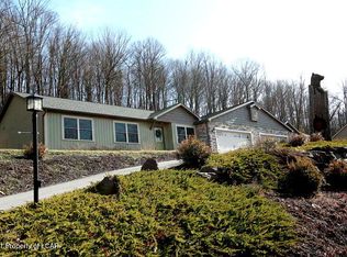 92 Harris St, Dallas, PA 18612