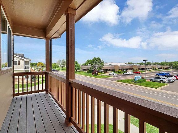 upstairs deck (model)