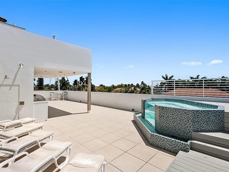500 Isle Of Capri Dr — Photo 40