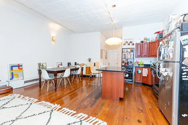 Rented by Compass | media 18