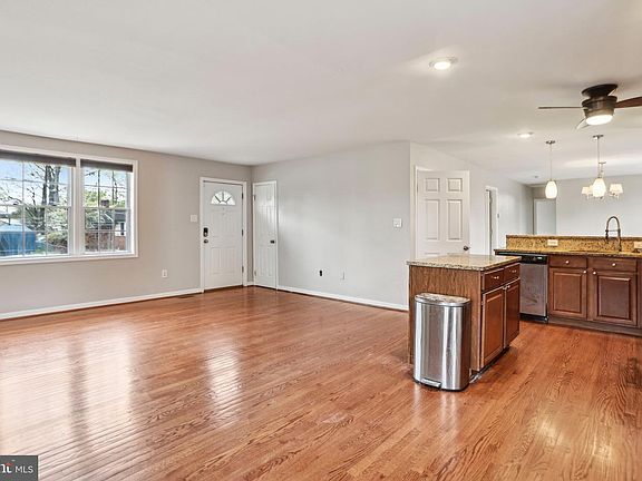 4th image of 5608 Eastwood Ct